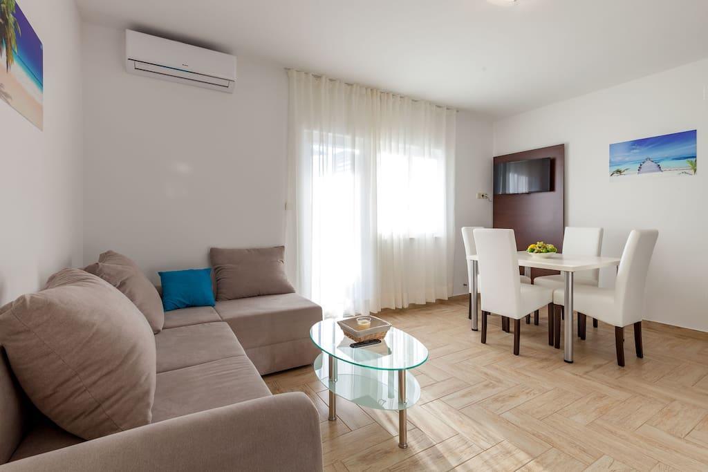 Apartmani Sanja Suta โปดสตรานา ภายนอก รูปภาพ