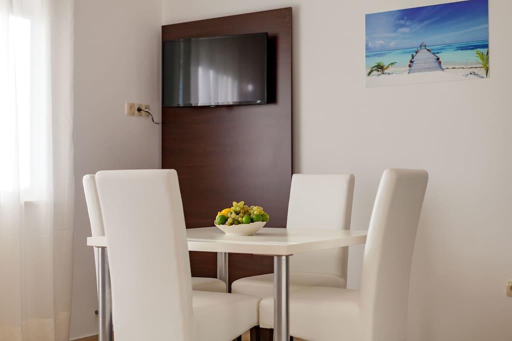 Apartmani Sanja Suta โปดสตรานา ภายนอก รูปภาพ