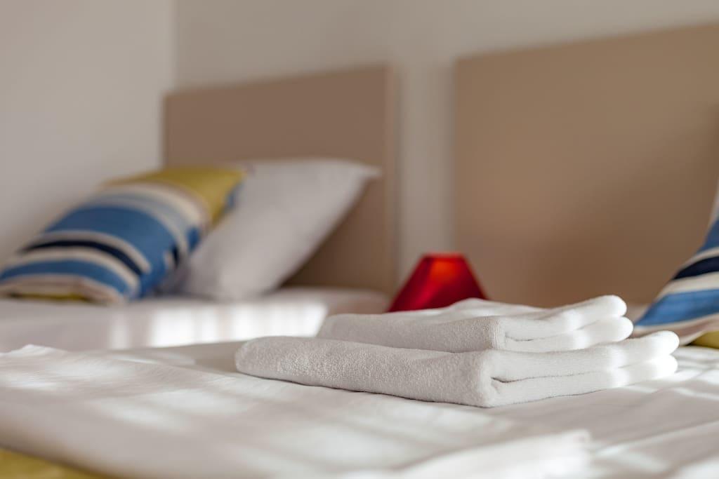 Apartmani Sanja Suta โปดสตรานา ภายนอก รูปภาพ