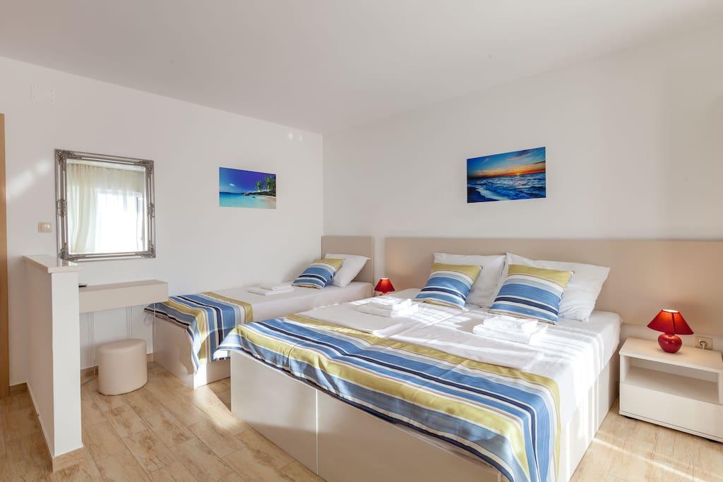 Apartmani Sanja Suta โปดสตรานา ภายนอก รูปภาพ