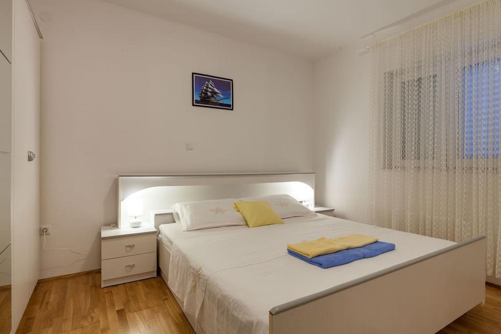 Apartmani Sanja Suta โปดสตรานา ภายนอก รูปภาพ